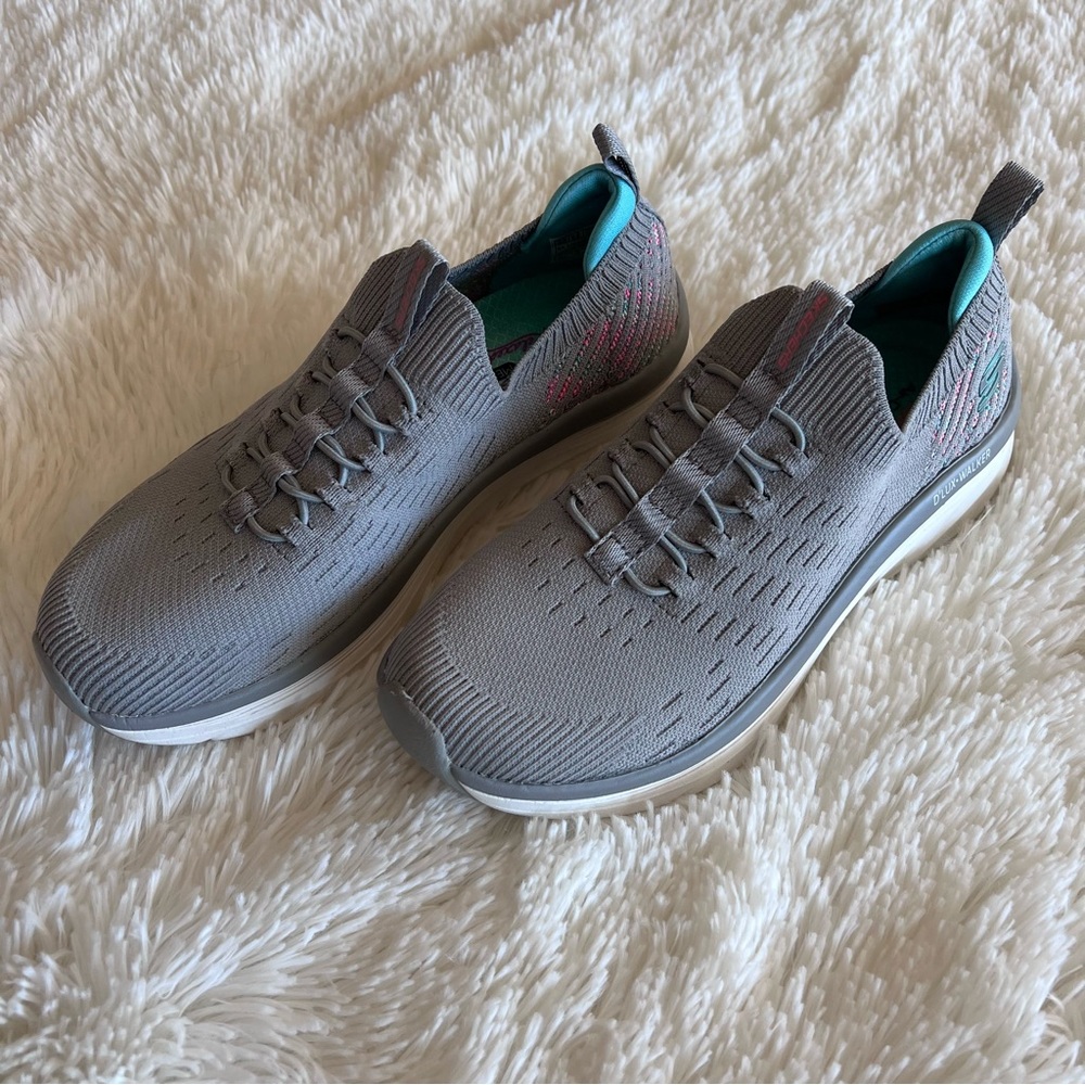 Sketchers D’lux Walker Star Stunner Sneaker Size 6.5